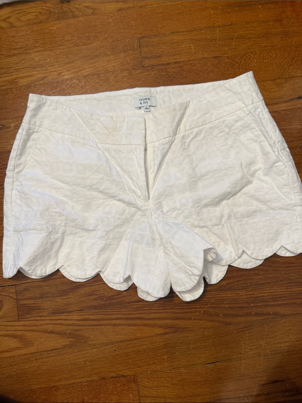 crown & ivy White Scalloped Eyelet High Waist Shorts